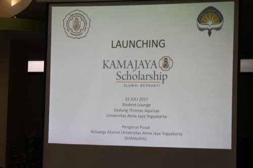 Launching Beasiswa Kamajaya Foto Presentasi